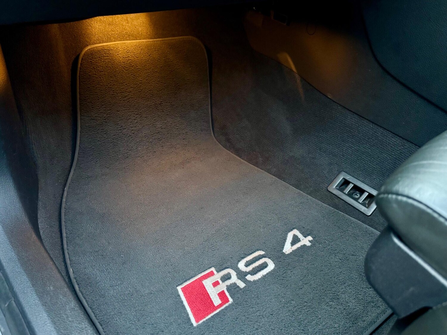 Used Audi RS4 2006 for sale - 77613852: Photo 26