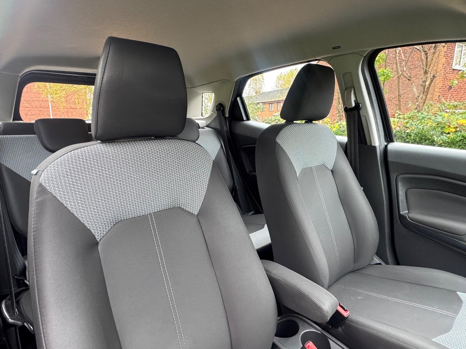 Used Ford Ecosport 2017 for sale - 76549240: Photo 4