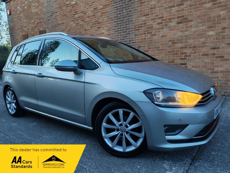 Used Volkswagen Golf SV 2015 for sale - 76900070: Photo 1