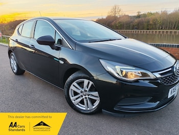 Used Vauxhall Astra 2017 for sale - 76900065: Photo