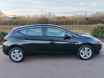 Used Vauxhall Astra 2017 for sale - 76900065: Photo