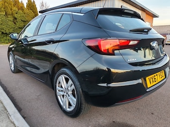 Used Vauxhall Astra 2017 for sale - 76900065: Photo