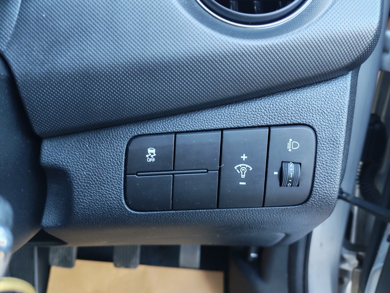 Used Hyundai i10 2018 for sale - 76896630: Photo 29