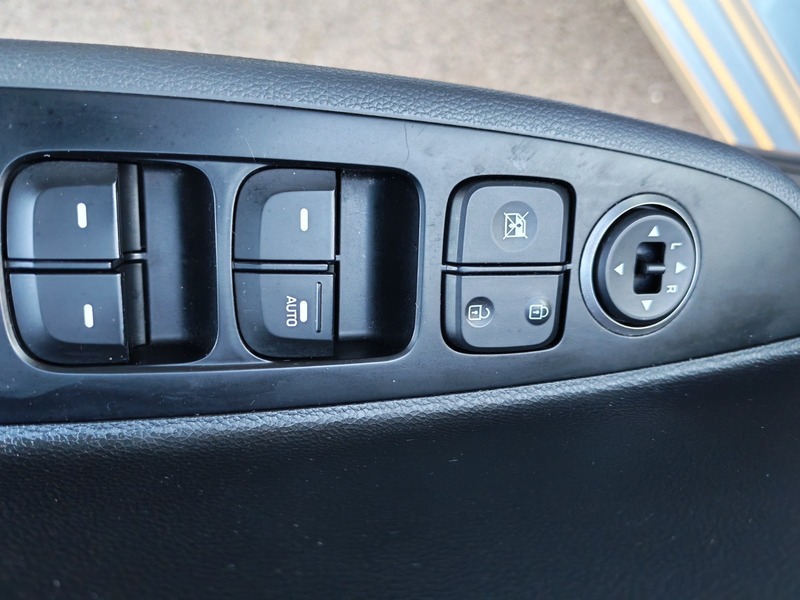 Used Hyundai i10 2018 for sale - 76896630: Photo 30