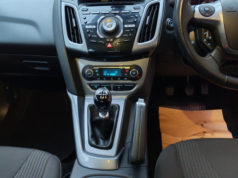 Used Ford Focus 2014 for sale - 76900069: Photo 19