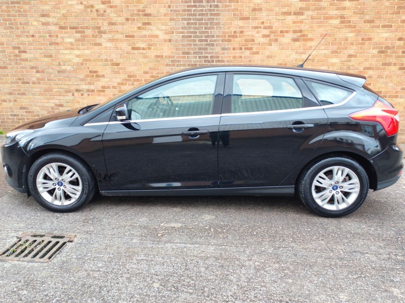 Used Ford Focus 2014 for sale - 76900069: Photo 8