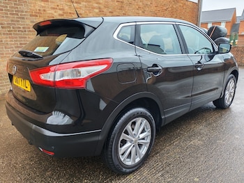 Used Nissan Qashqai 2017 for sale - 77342409: Photo