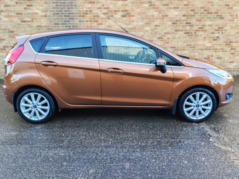 Used Ford Fiesta 2016 for sale - 76910812: Photo 2