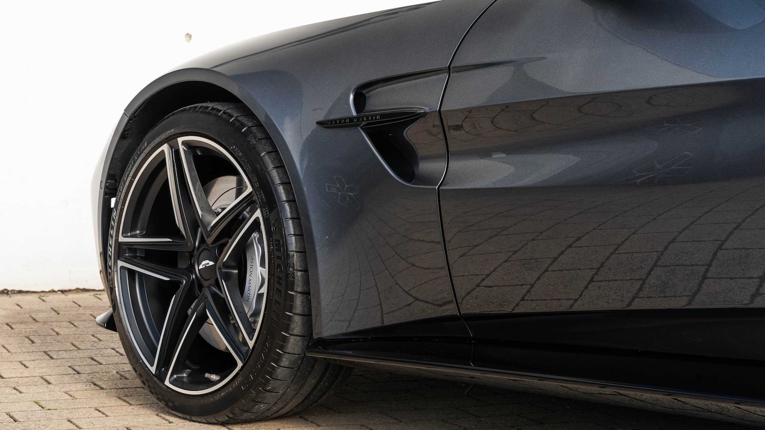 Used Aston Martin Vantage 2025 for sale - 77414499: Photo 9