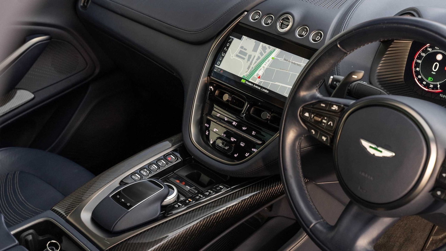 Used Aston Martin DBX 2022 for sale - 77282016: Photo 14