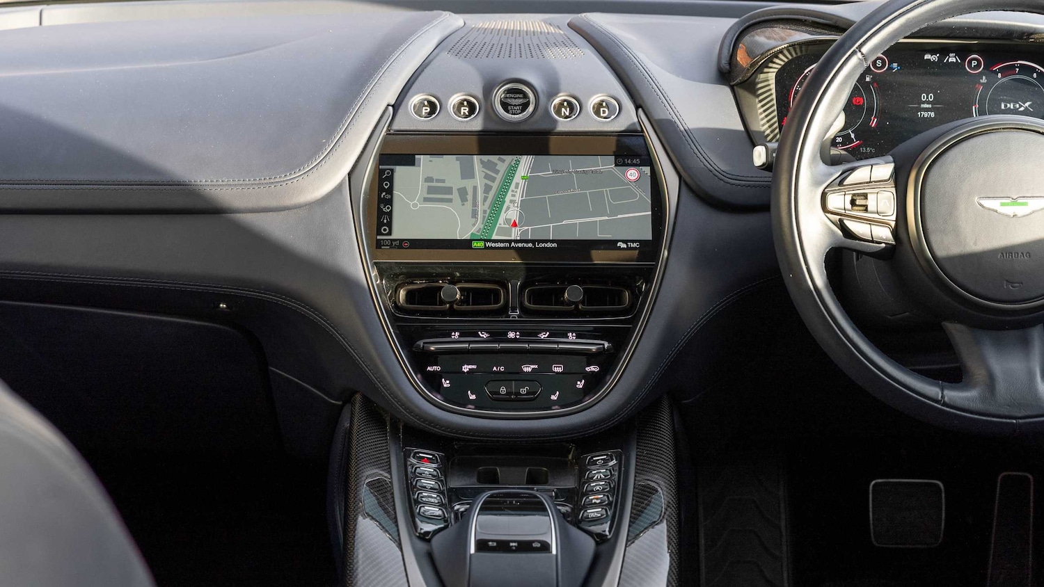 Used Aston Martin DBX 2022 for sale - 77282016: Photo 18