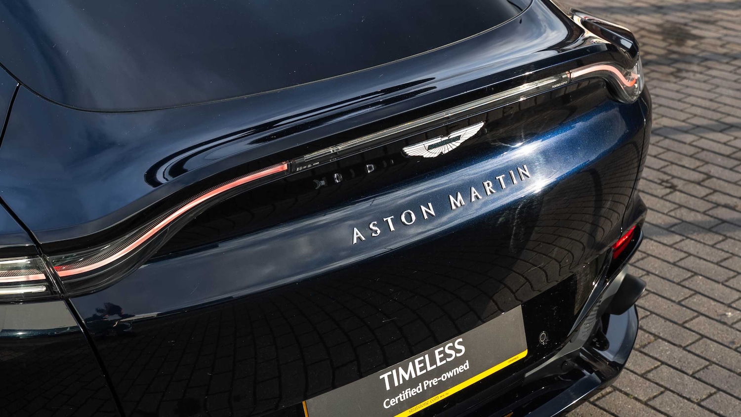 Used Aston Martin DBX 2022 for sale - 77282016: Photo 24