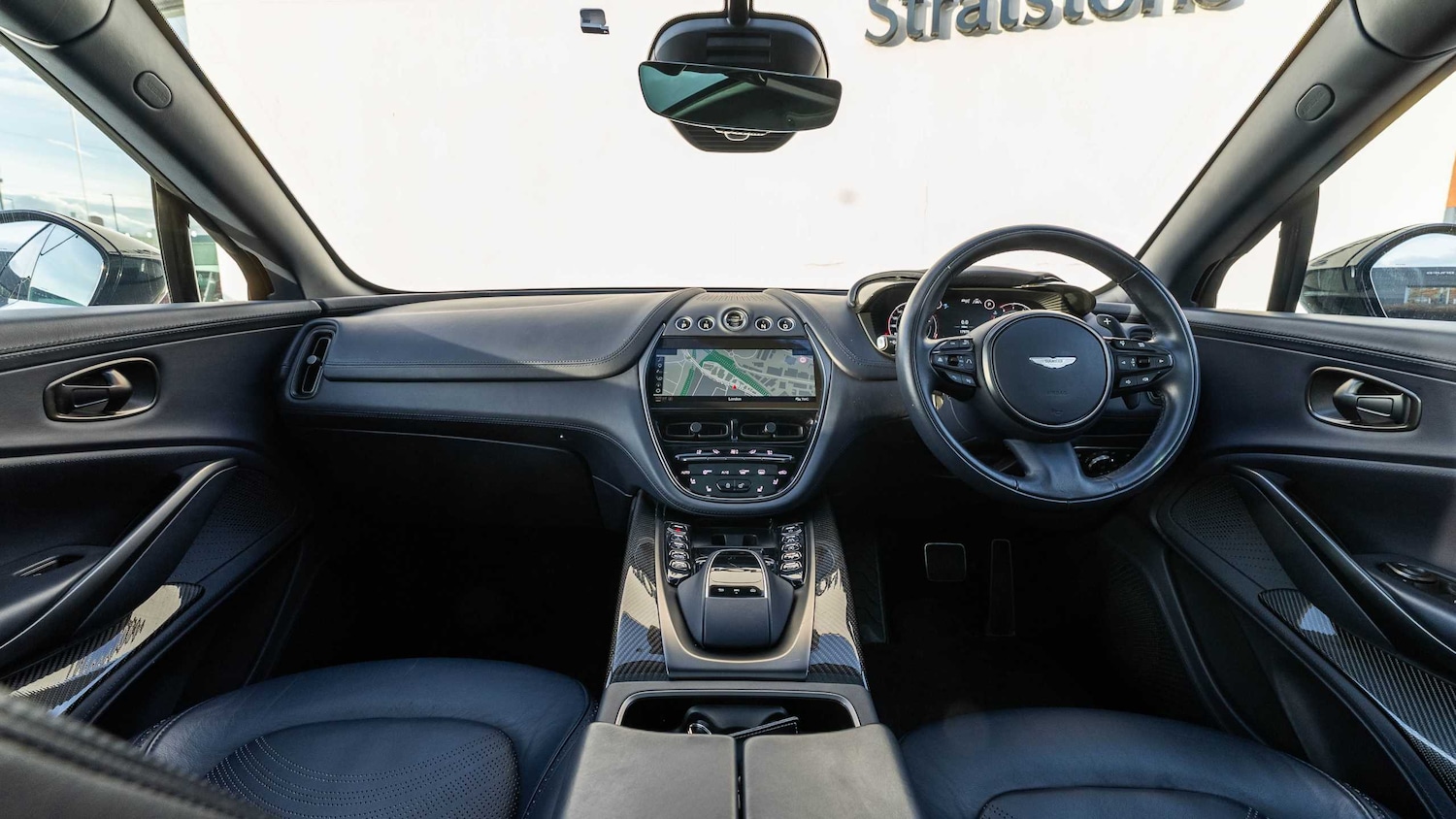 Used Aston Martin DBX 2022 for sale - 77282016: Photo 29