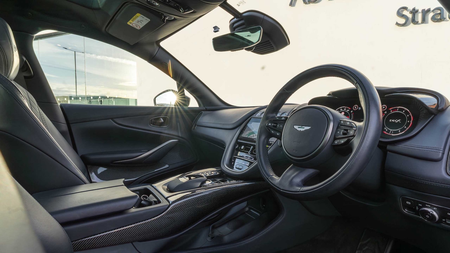 Used Aston Martin DBX 2022 for sale - 77282016: Photo 30