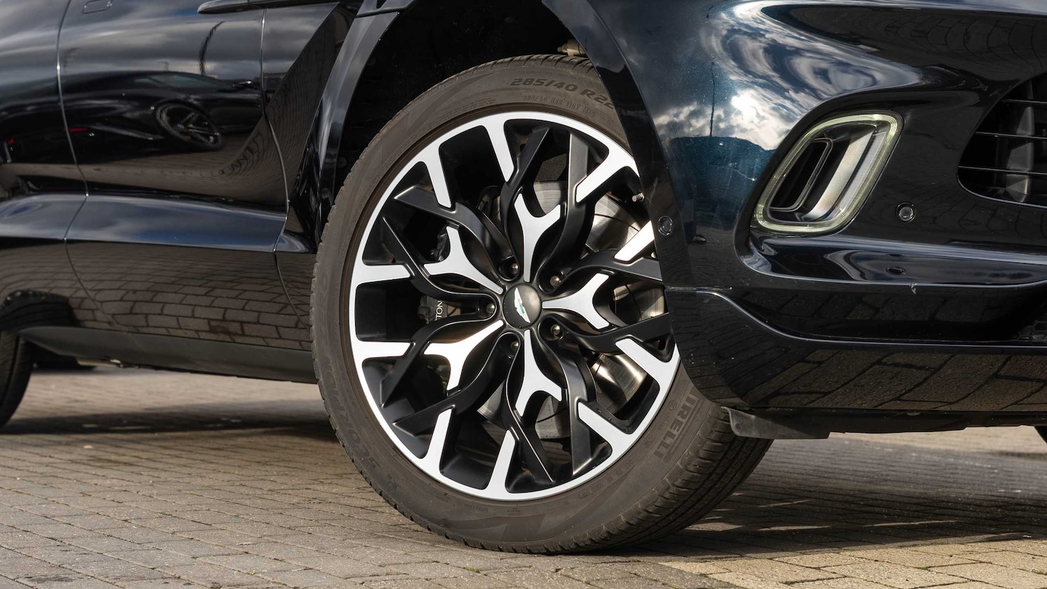 Used Aston Martin DBX 2022 for sale - 77282016: Photo 8