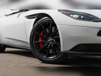 Used Aston Martin DB11 2022 for sale - 75581125: Photo