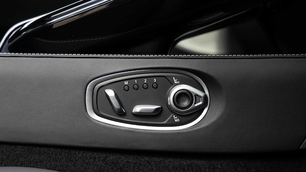 Used Aston Martin Vantage 2024 for sale - 75218038: Photo 24