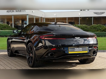 Used Aston Martin DB11 2021 for sale - 76390681: Photo