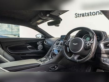 Used Aston Martin DB11 2021 for sale - 76390681: Photo