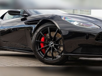 Used Aston Martin DB11 2021 for sale - 76390681: Photo