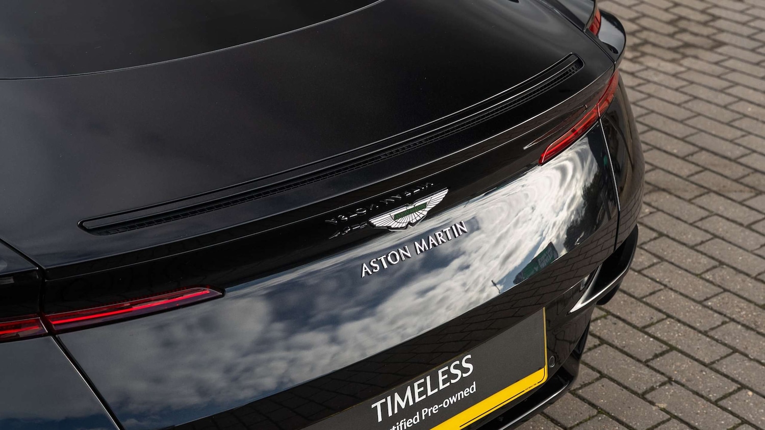 Used Aston Martin DB11 2021 for sale - 76390681: Photo 8