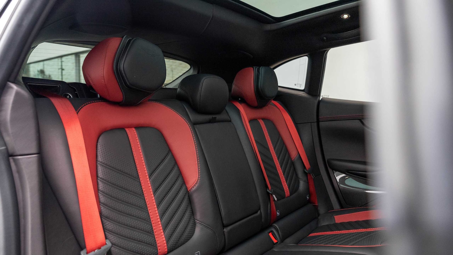 Used Aston Martin DBX for sale - 77661092: Photo 13