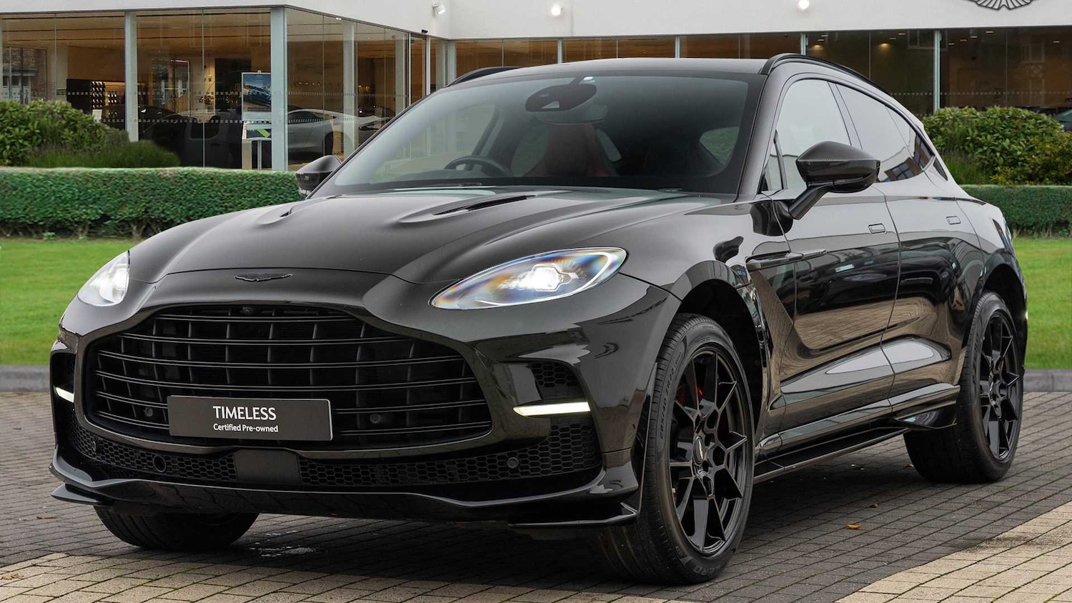 Used Aston Martin DBX for sale - 77661092: Photo 2