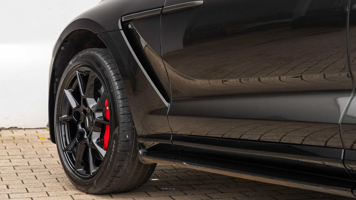 Used Aston Martin DBX for sale - 77661092: Photo 26