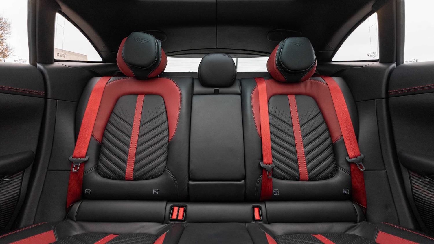 Used Aston Martin DBX for sale - 77661092: Photo 27