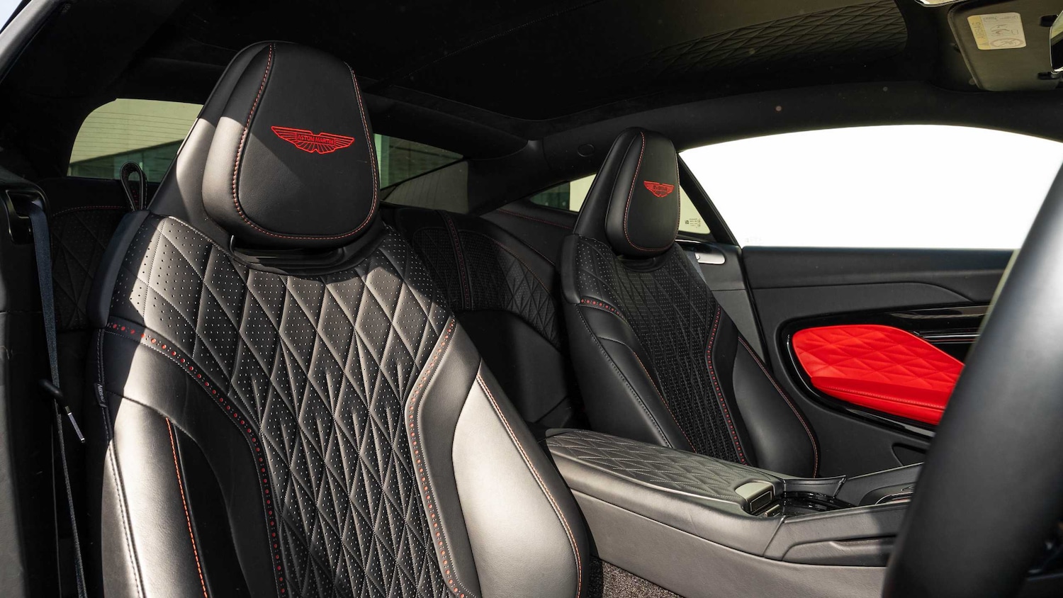 Used Aston Martin V8 2023 for sale - 78010600: Photo 10