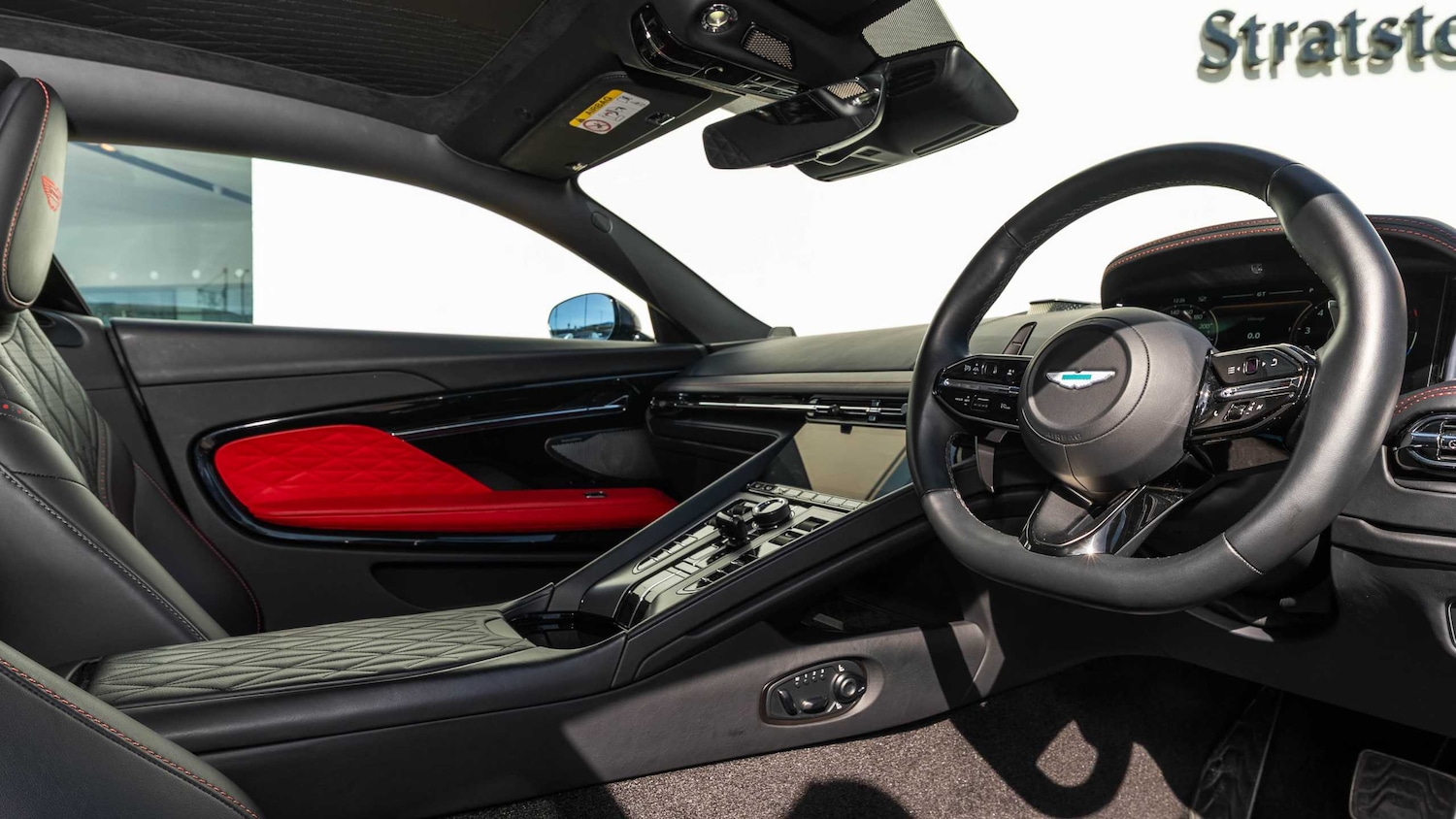 Used Aston Martin V8 2023 for sale - 78010600: Photo 3