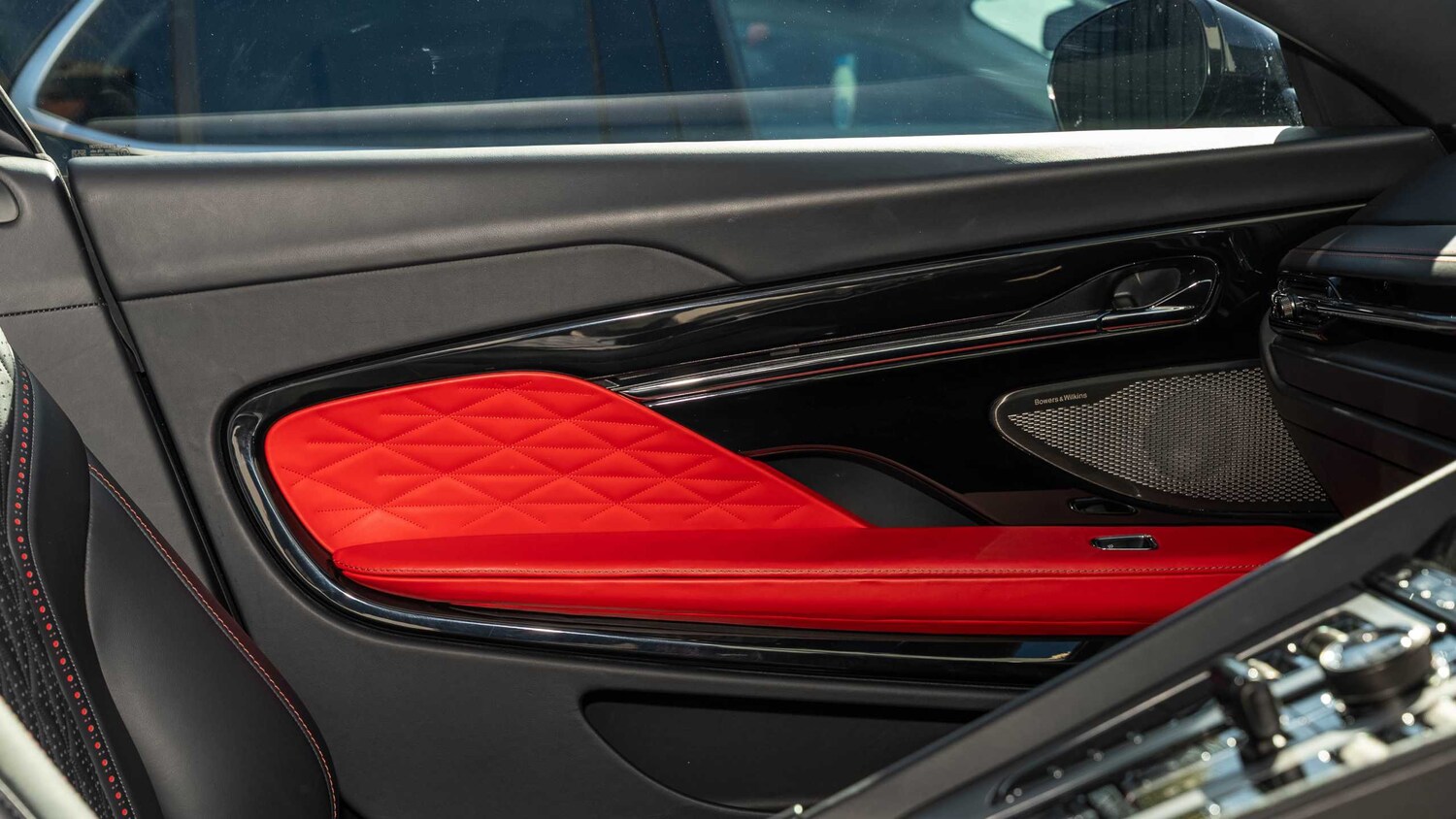 Used Aston Martin V8 2023 for sale - 78010600: Photo 34