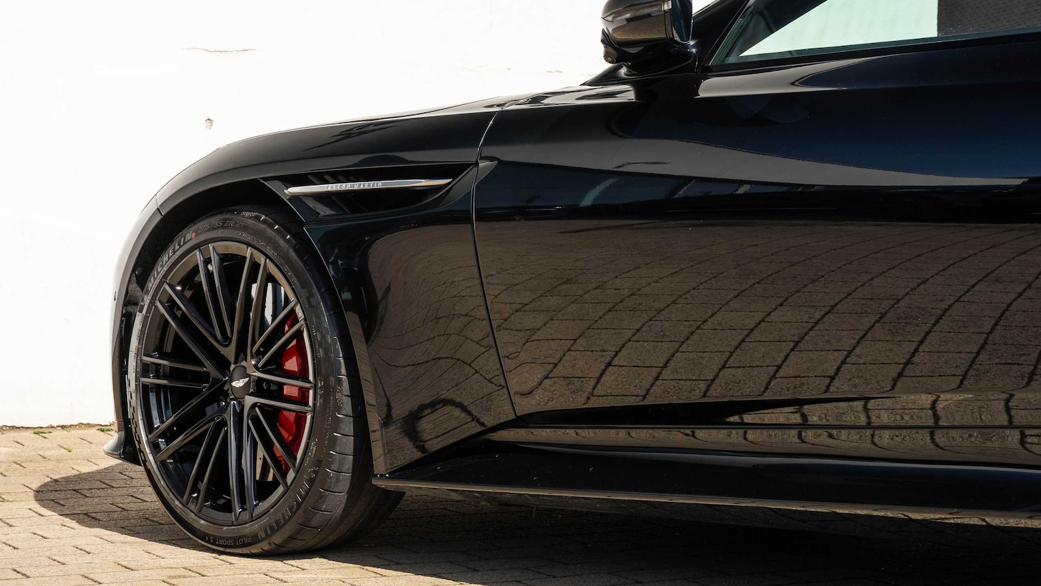 Used Aston Martin V8 2023 for sale - 78010600: Photo 9