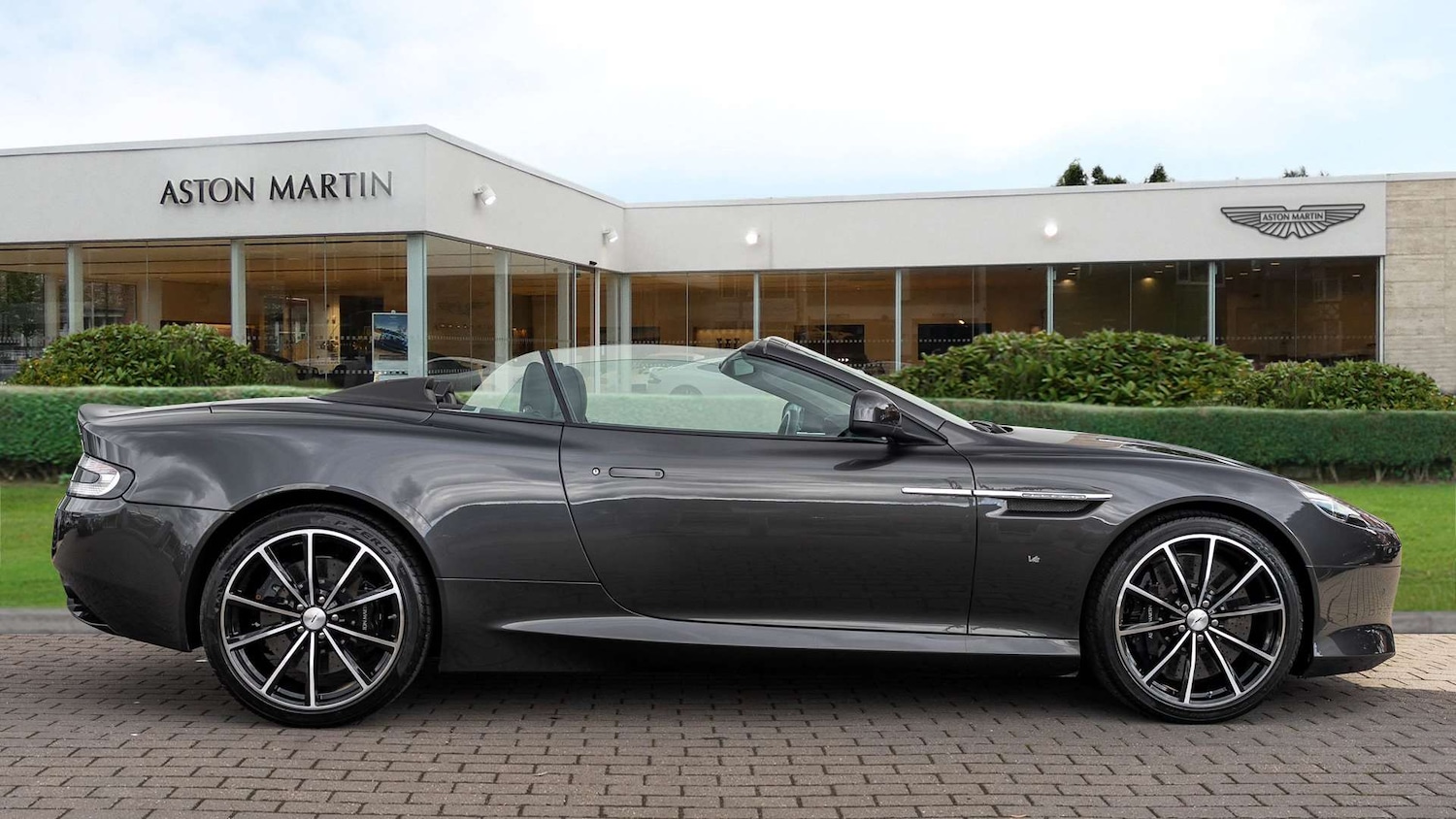 Used Aston Martin DB9 2017 for sale - 76827500: Photo 13