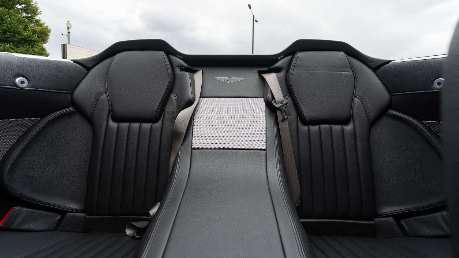 Used Aston Martin DB9 2017 for sale - 76827500: Photo 19