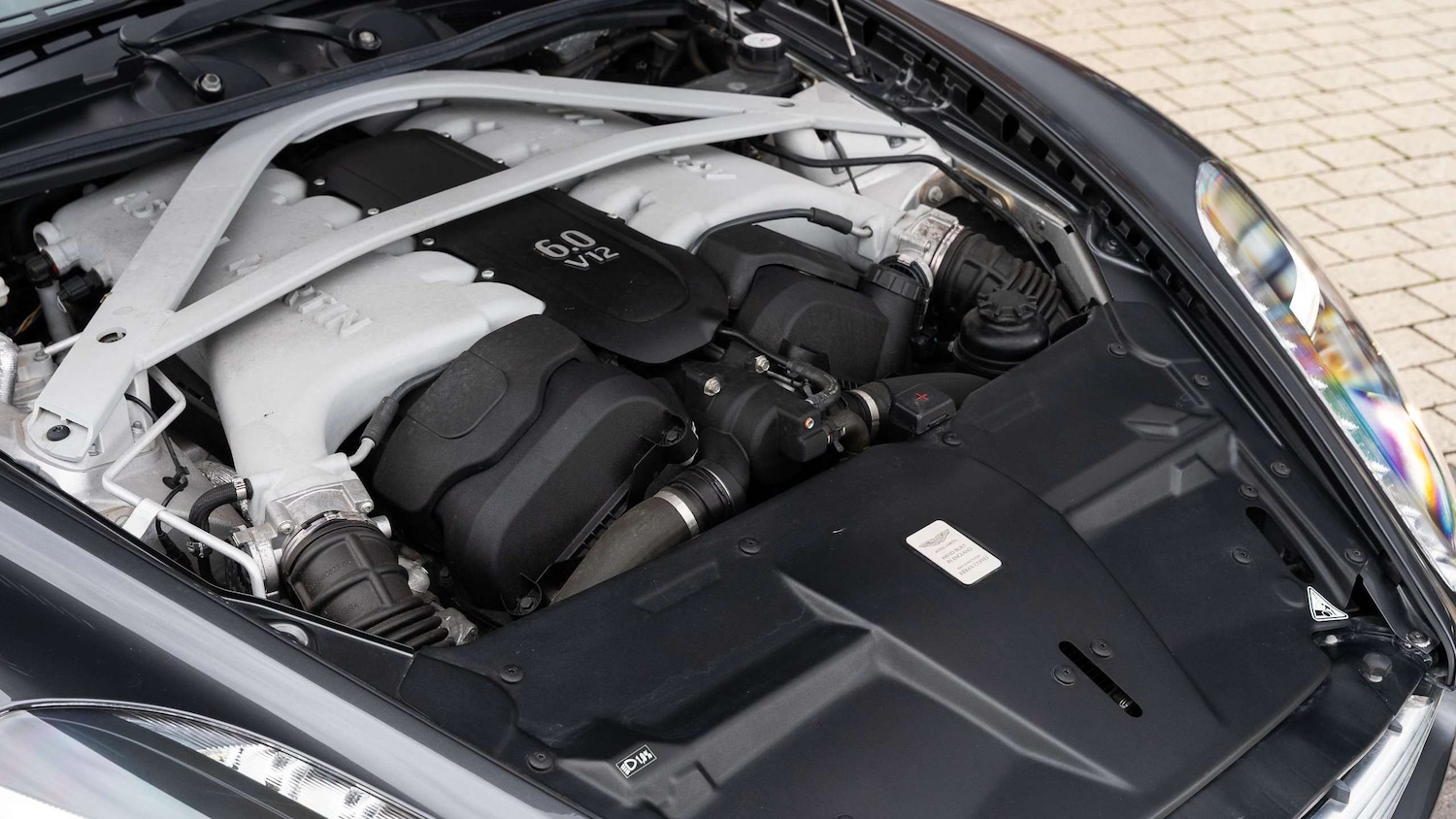 Used Aston Martin DB9 2017 for sale - 76827500: Photo 30