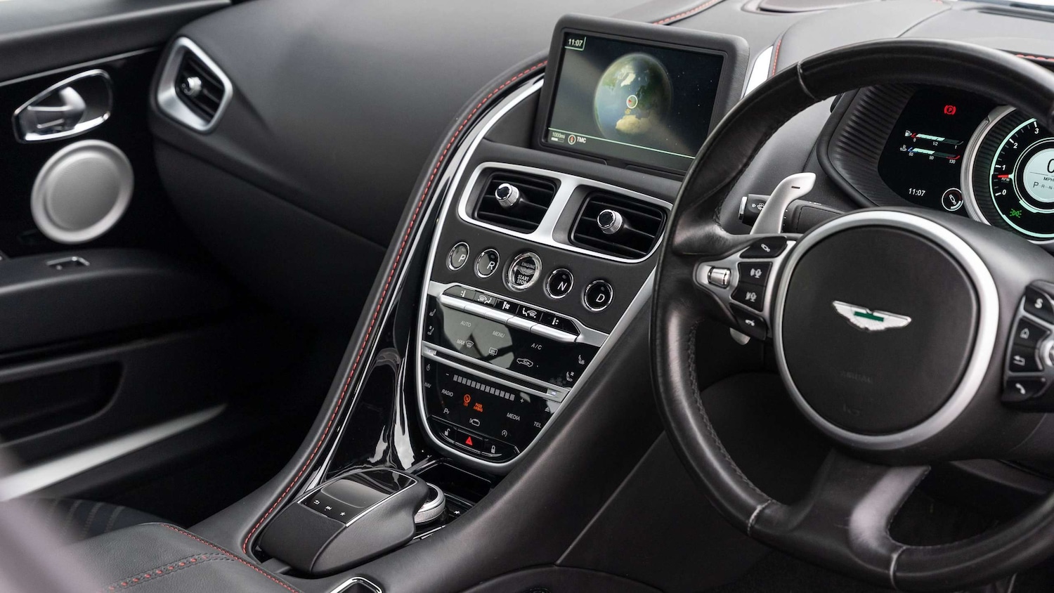 Used Aston Martin DB11 2017 for sale - 76705007: Photo 10