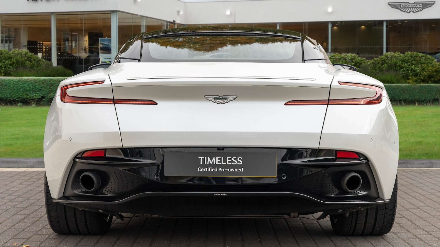 Used Aston Martin DB11 2017 for sale - 76705007: Photo 14