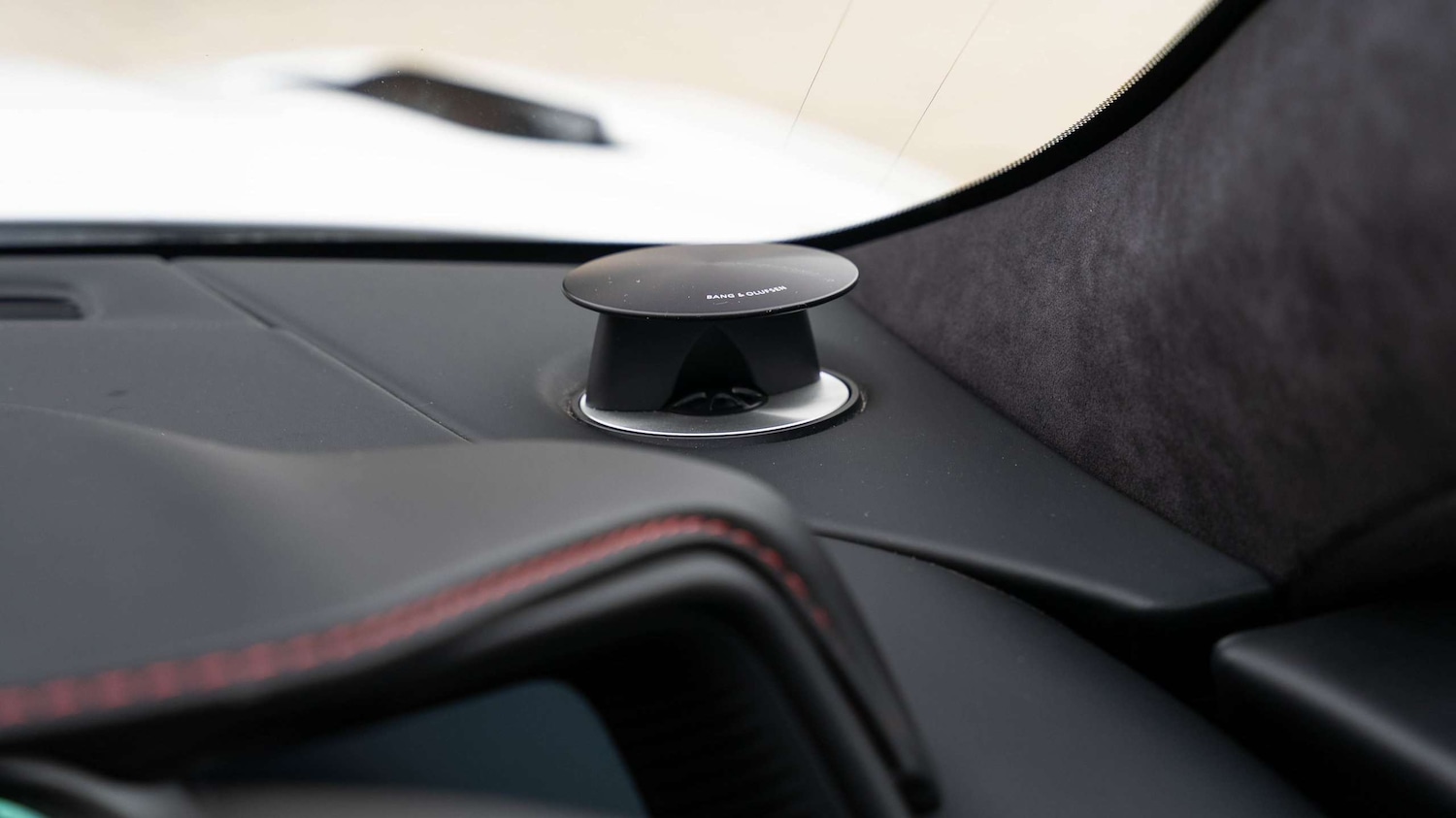 Used Aston Martin DB11 2017 for sale - 76705007: Photo 24