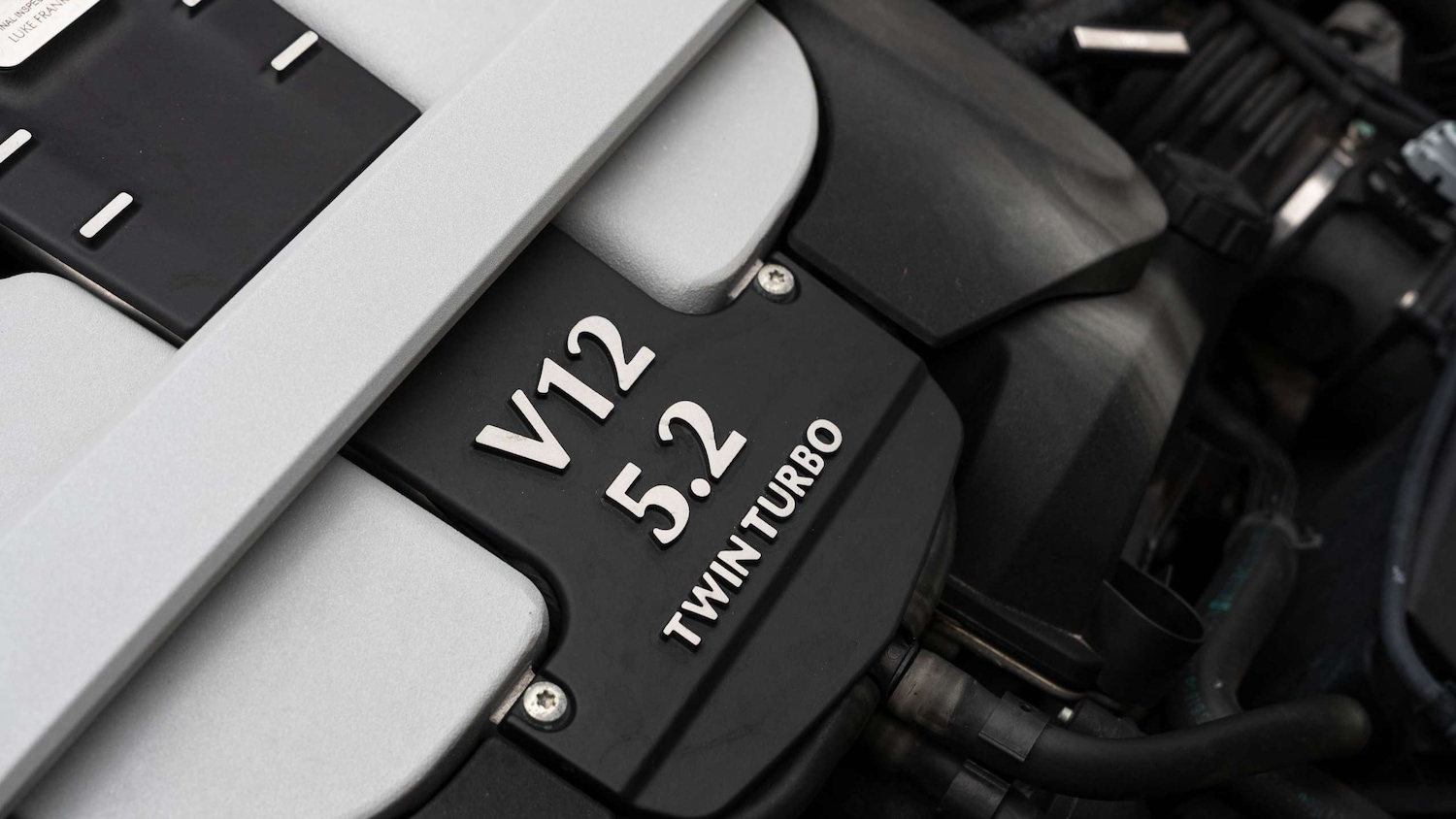 Used Aston Martin DB11 2017 for sale - 76705007: Photo 31