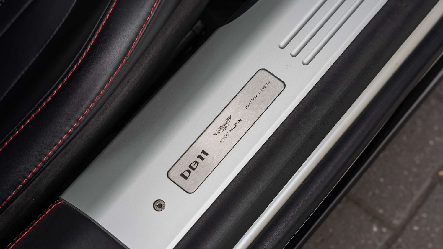 Used Aston Martin DB11 2017 for sale - 76705007: Photo 33