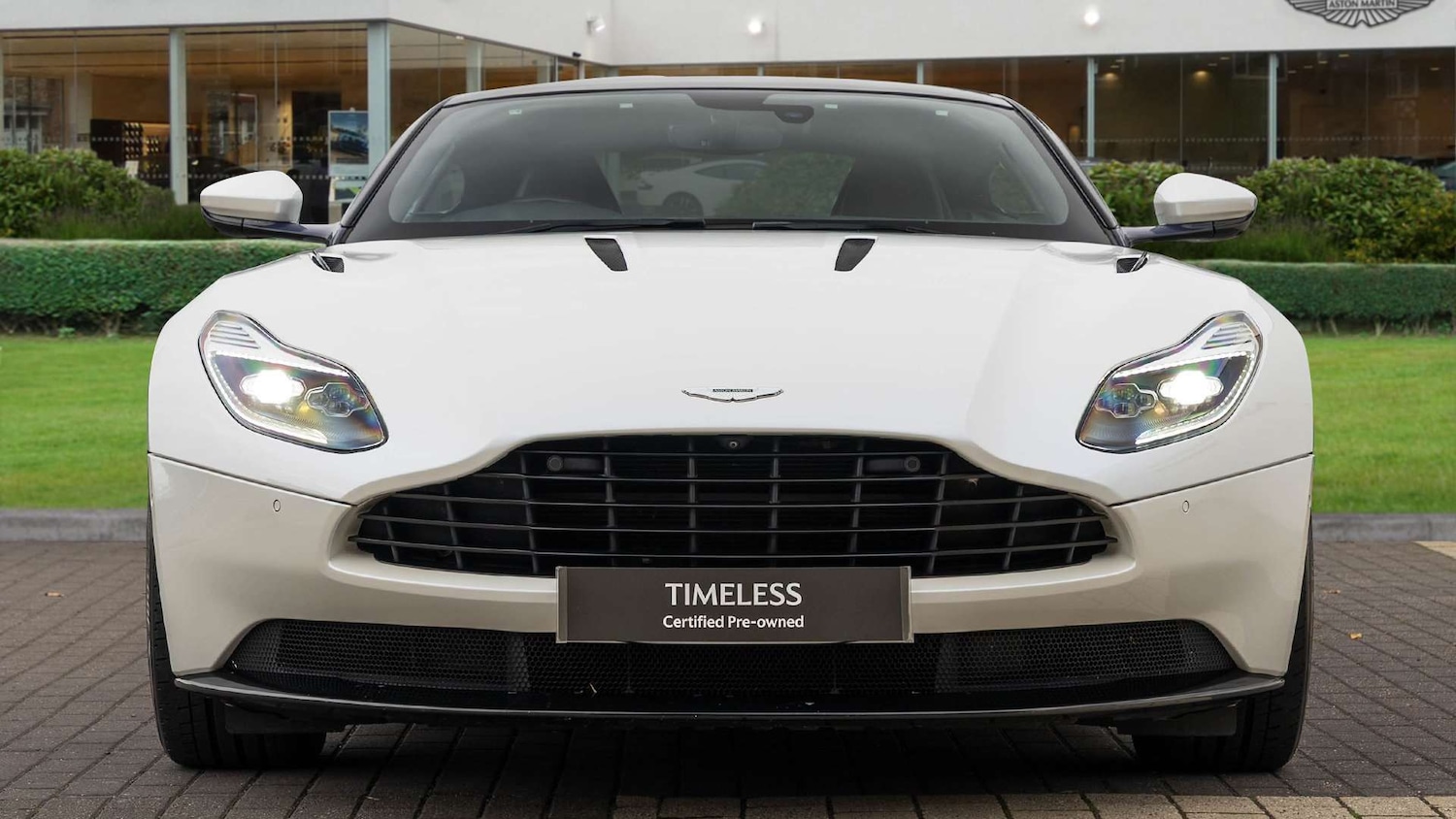 Used Aston Martin DB11 2017 for sale - 76705007: Photo 7