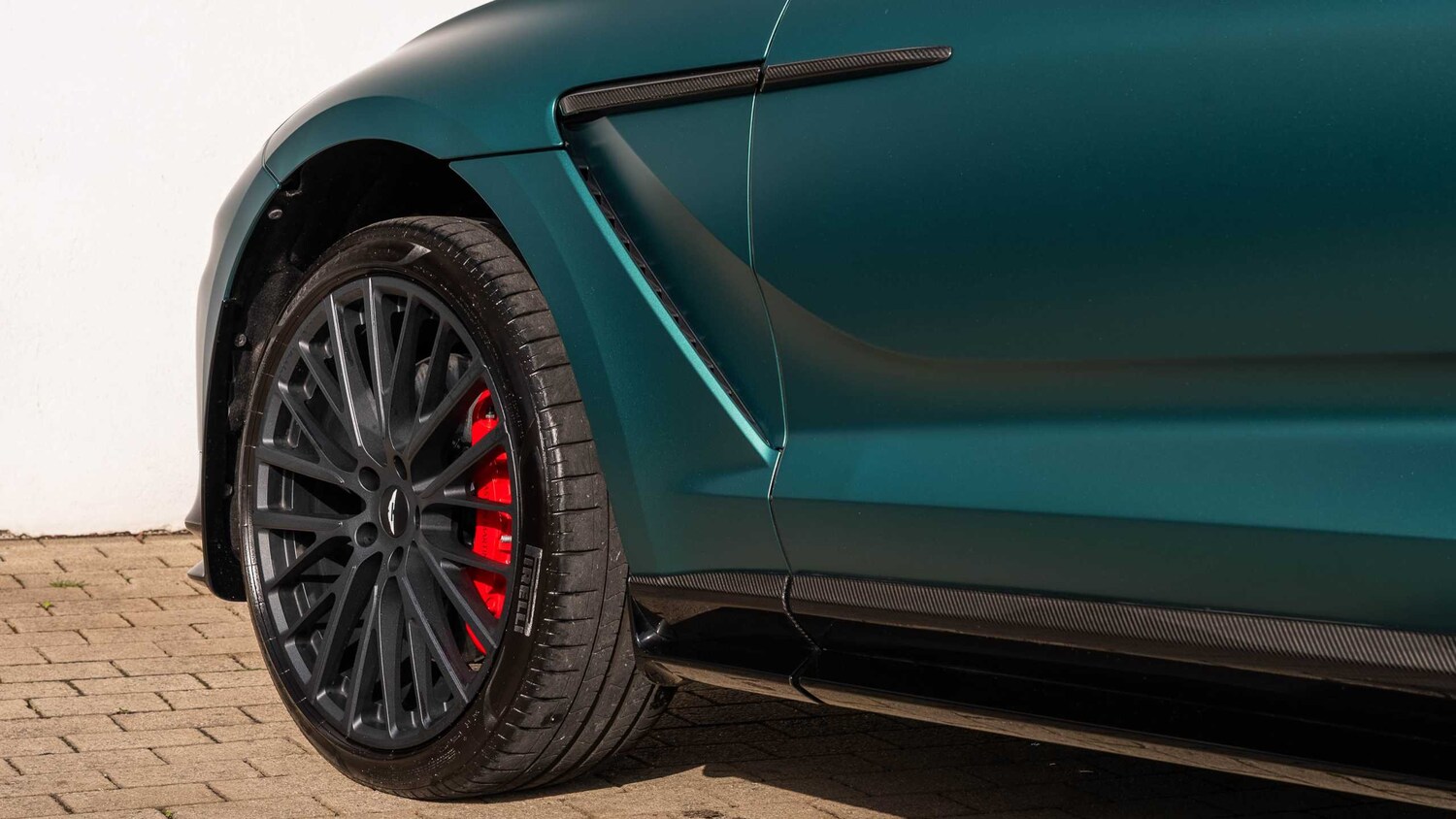 Used Aston Martin DBX for sale - 77686616: Photo 28