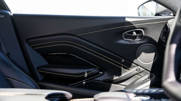 Used Aston Martin Vantage 2019 for sale - 76218467: Photo 18