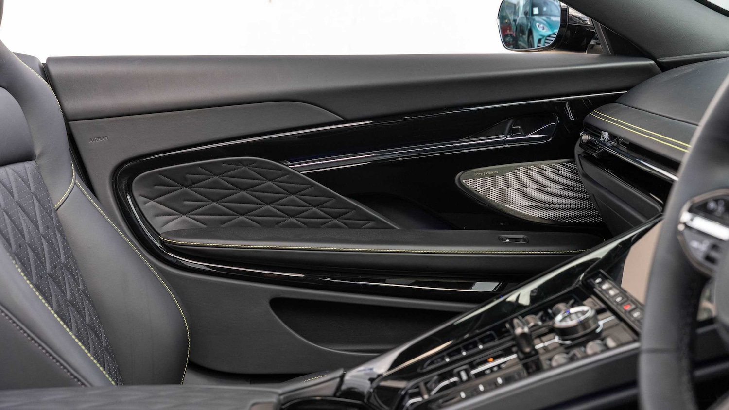 Used Aston Martin V8 2025 for sale - 77294151: Photo 15