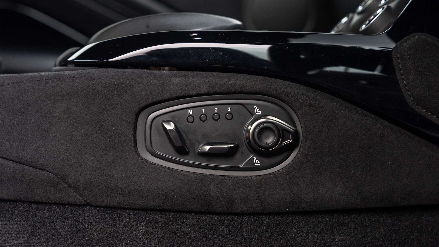 Used Aston Martin Vantage 2020 for sale - 76475768: Photo 22