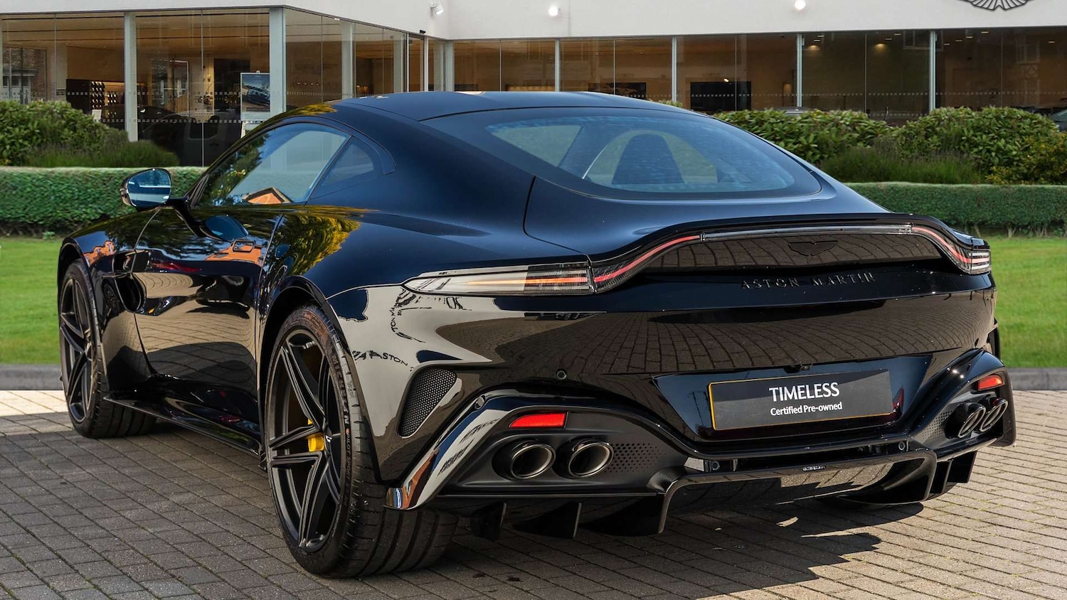 Used Aston Martin Vantage 2025 for sale - 77123309: Photo 2