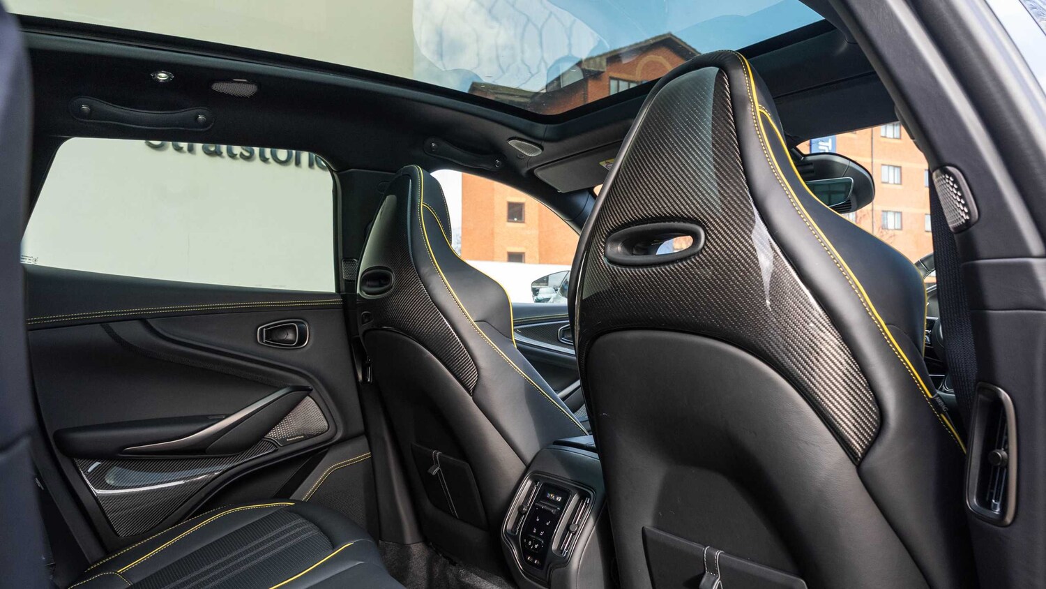 Used Aston Martin DBX 2024 for sale - 77674641: Photo 16