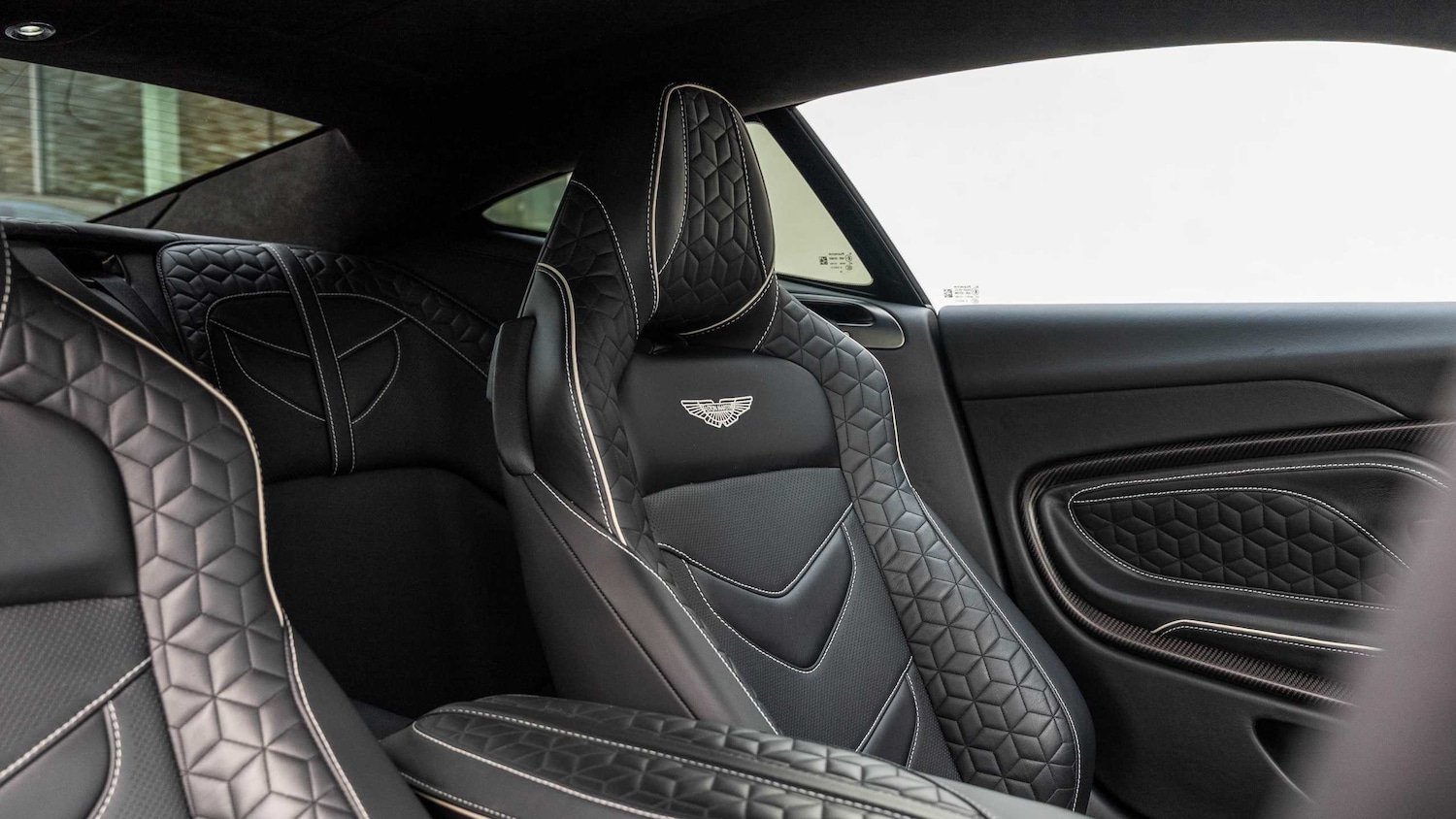 Used Aston Martin DBS 2020 for sale - 77257301: Photo 13