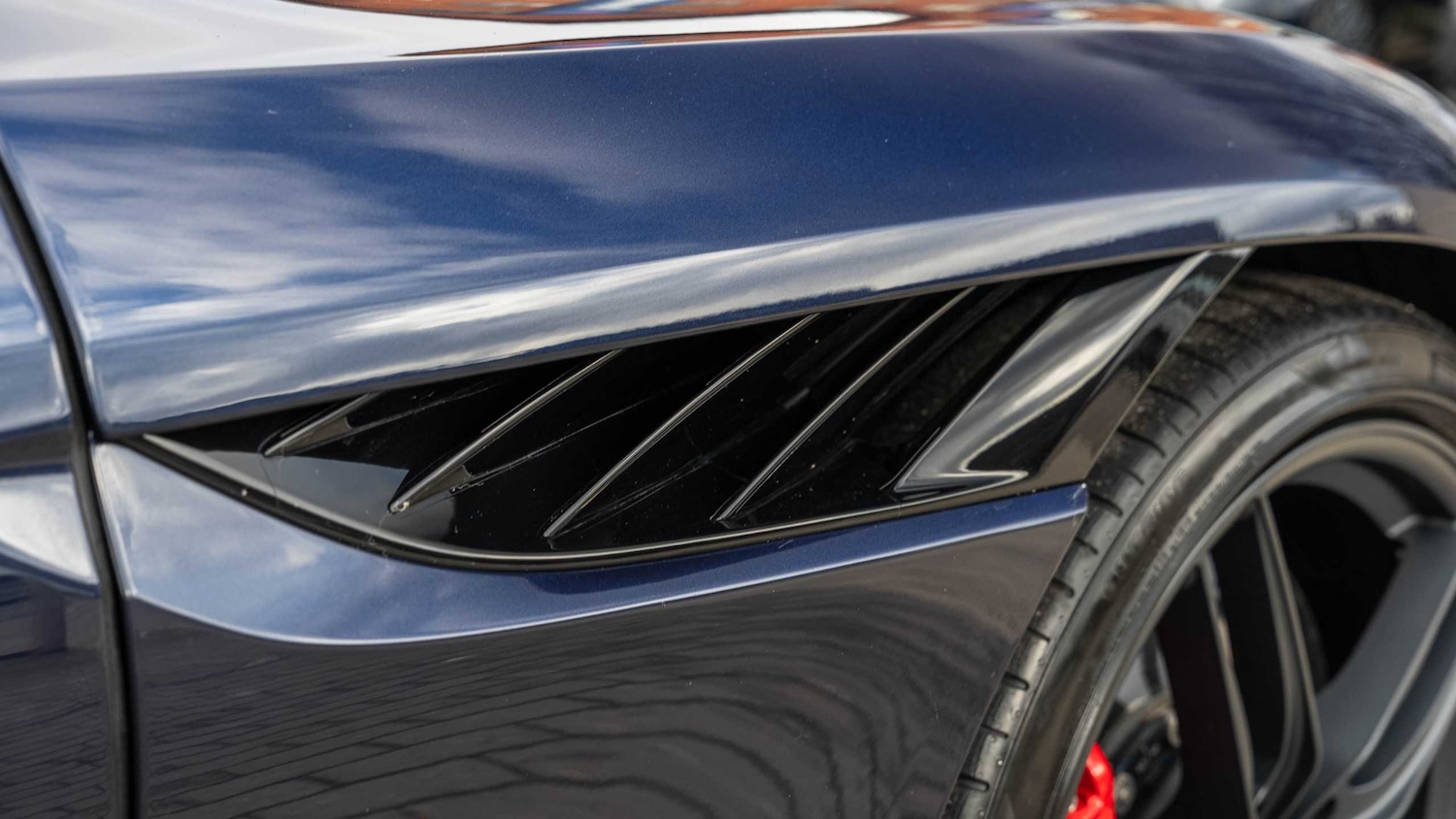 Used Aston Martin DBS 2020 for sale - 77257301: Photo 17